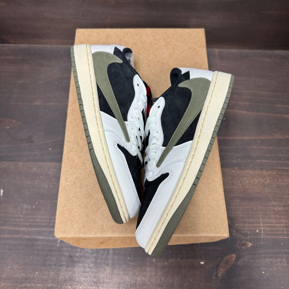 Jordan 1 Retro Low OG SP Travis Scott Olive (Women's) Size 7.5W (Pre-Owned) - Image 2