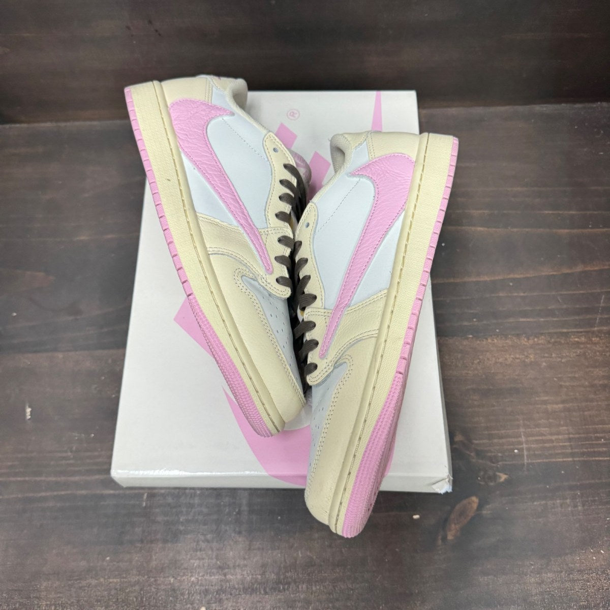 Jordan 1 Retro Low OG SP Travis Scott Shy Pink - Image 2