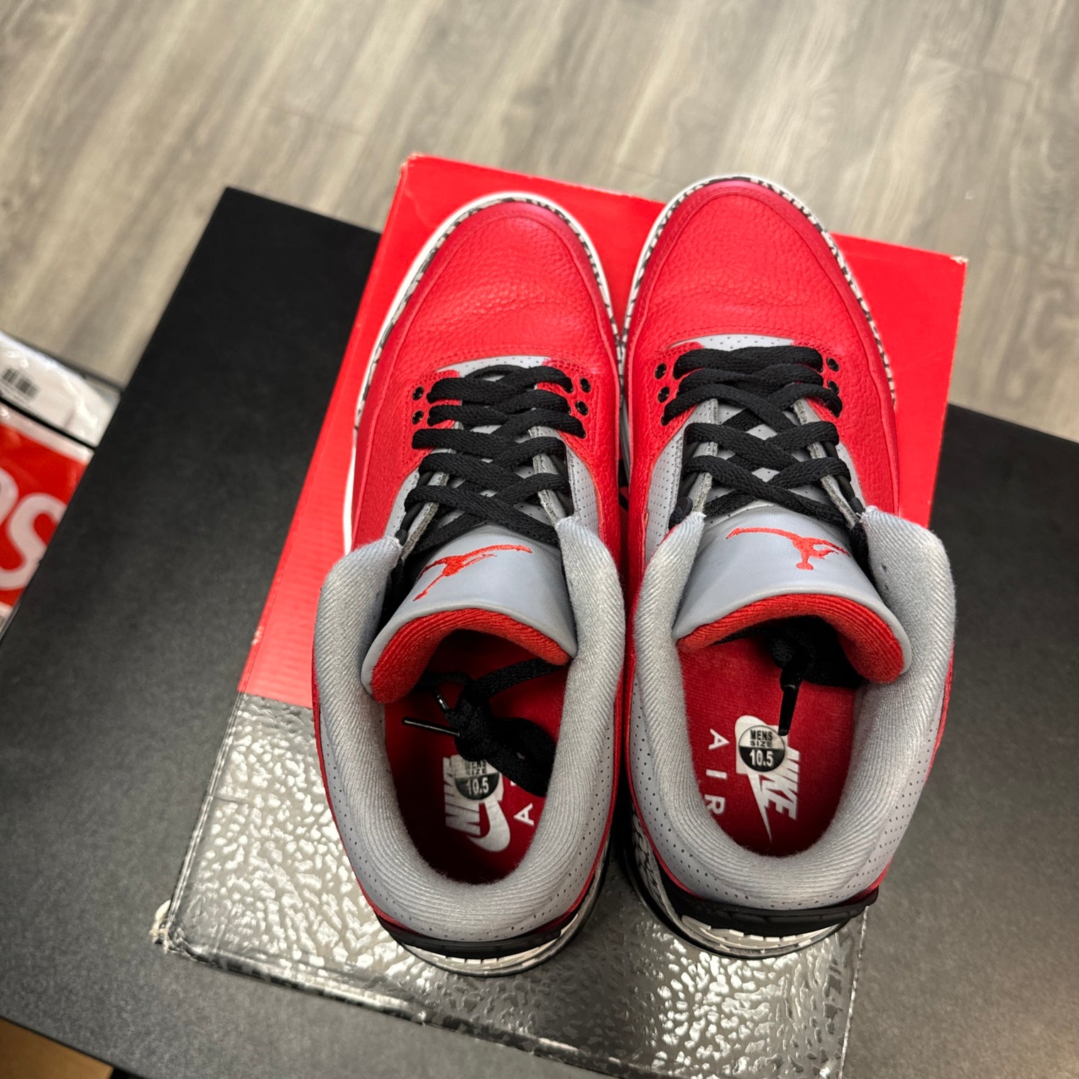 Unite Jordan 3 Retro (Lightly Worn)