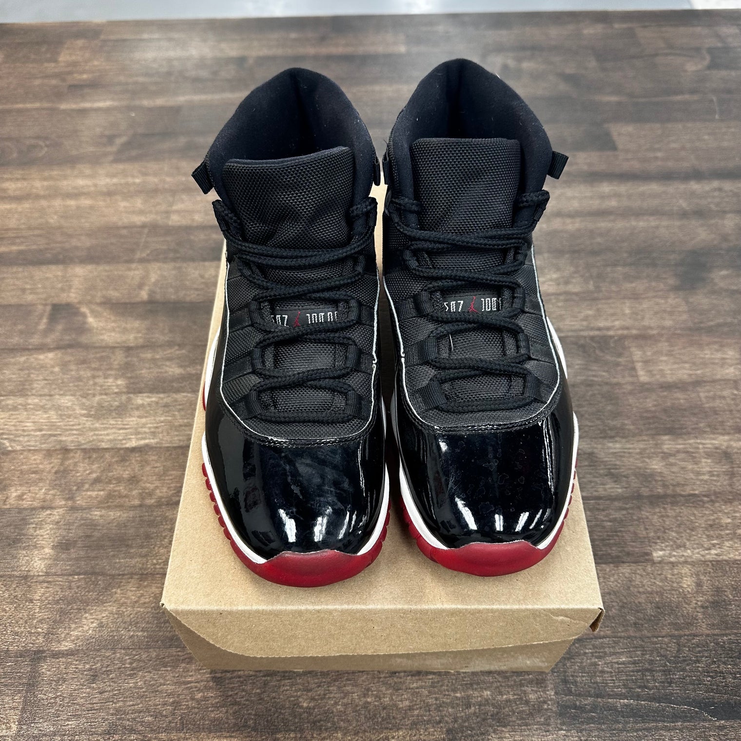 Bred Jordan 11 2019 (USED, No Box)