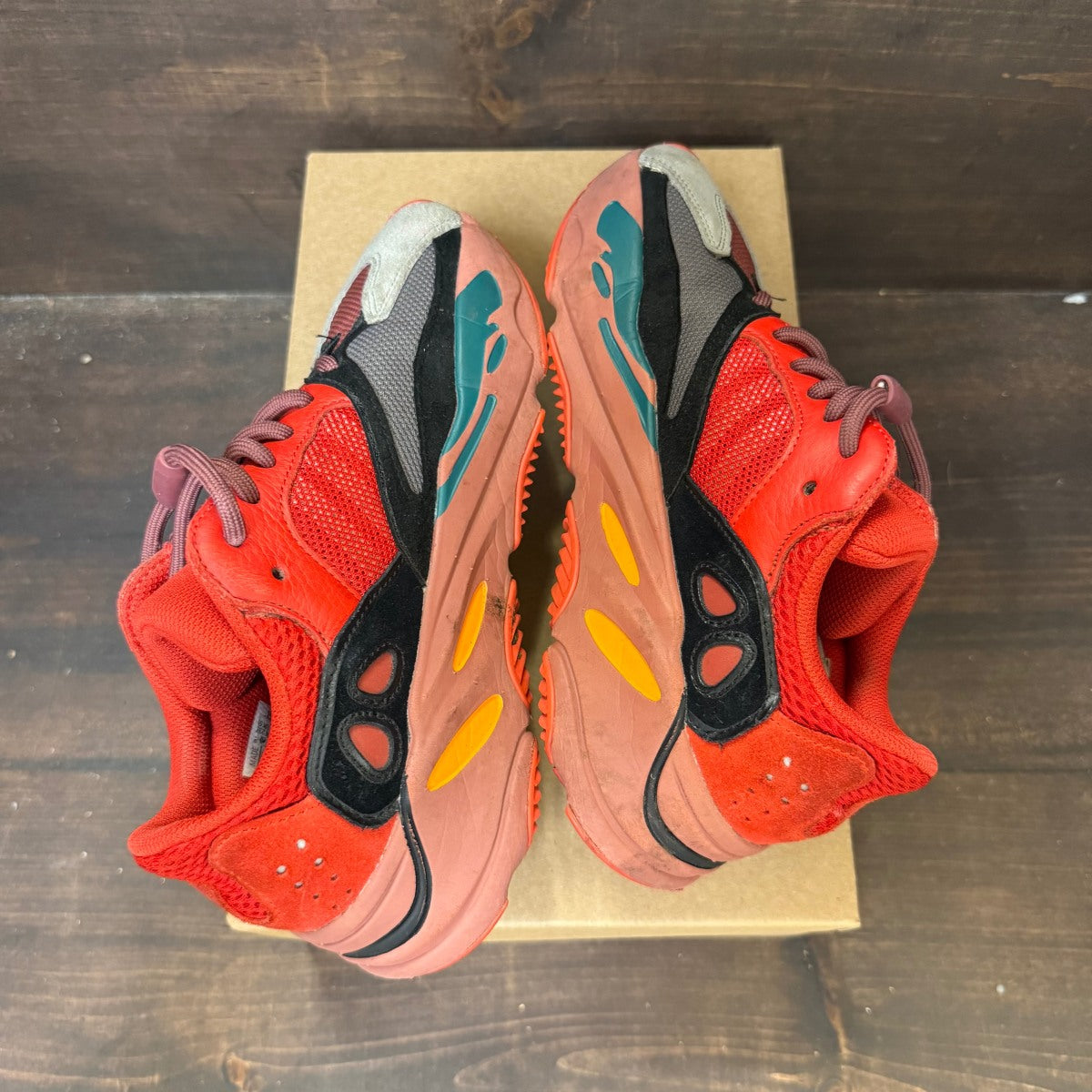 adidas Yeezy Boost 700 Hi-Res Red Size 6 (Pre-Owned) - Image 5