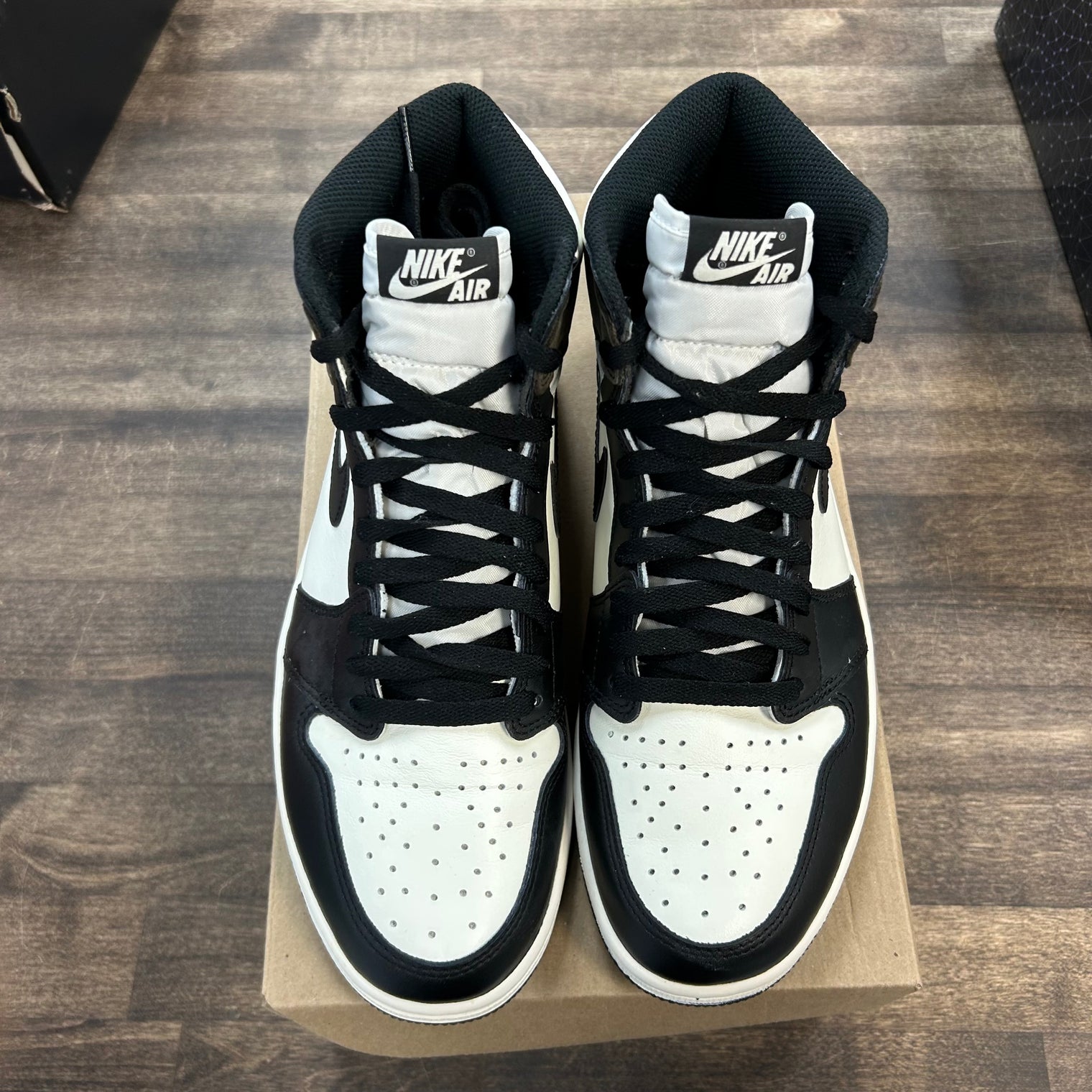 Mocha Jordan 1 High OG (USED, No Box)