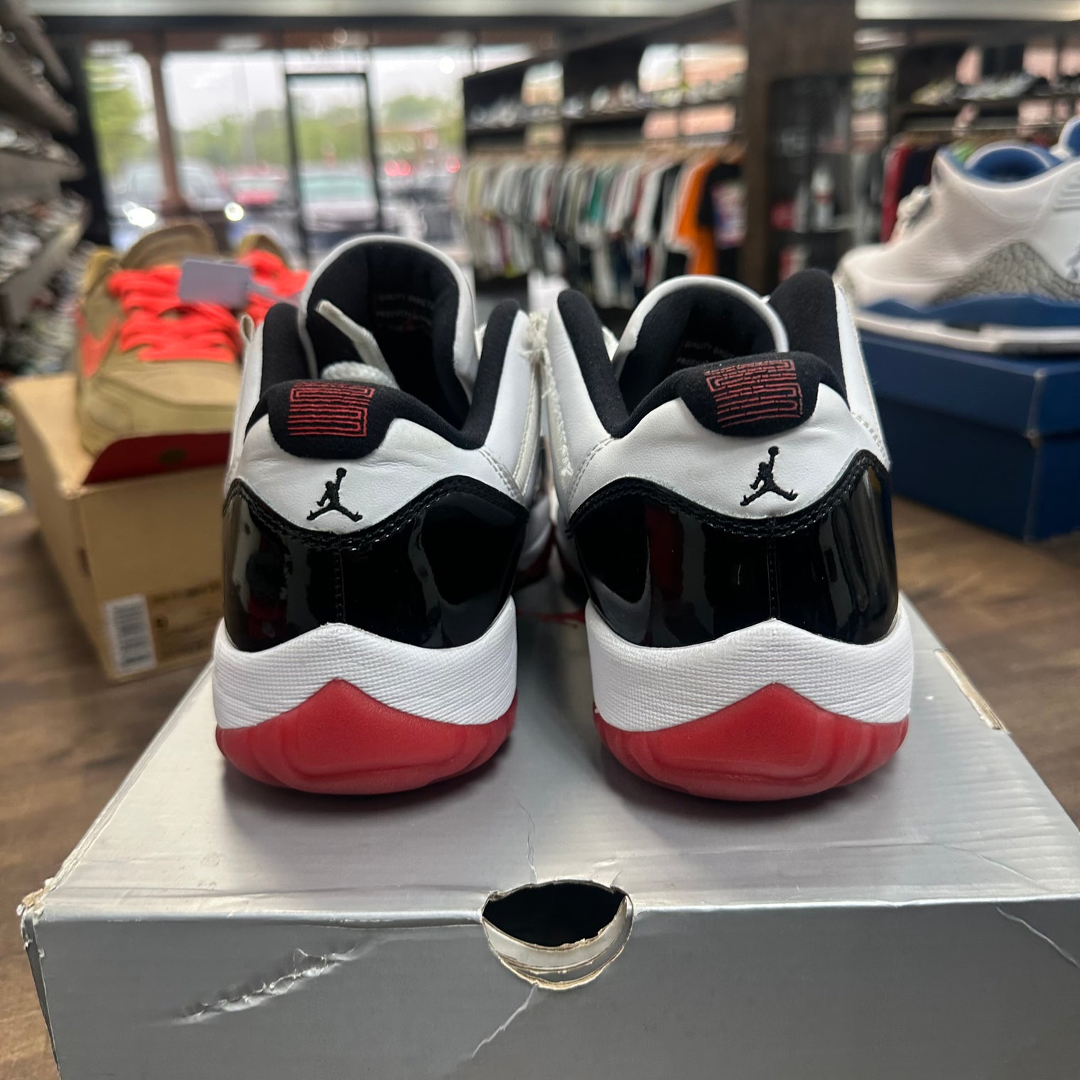 Concord Bred Jordan 11 Low (USED,No,Insole,No Box)