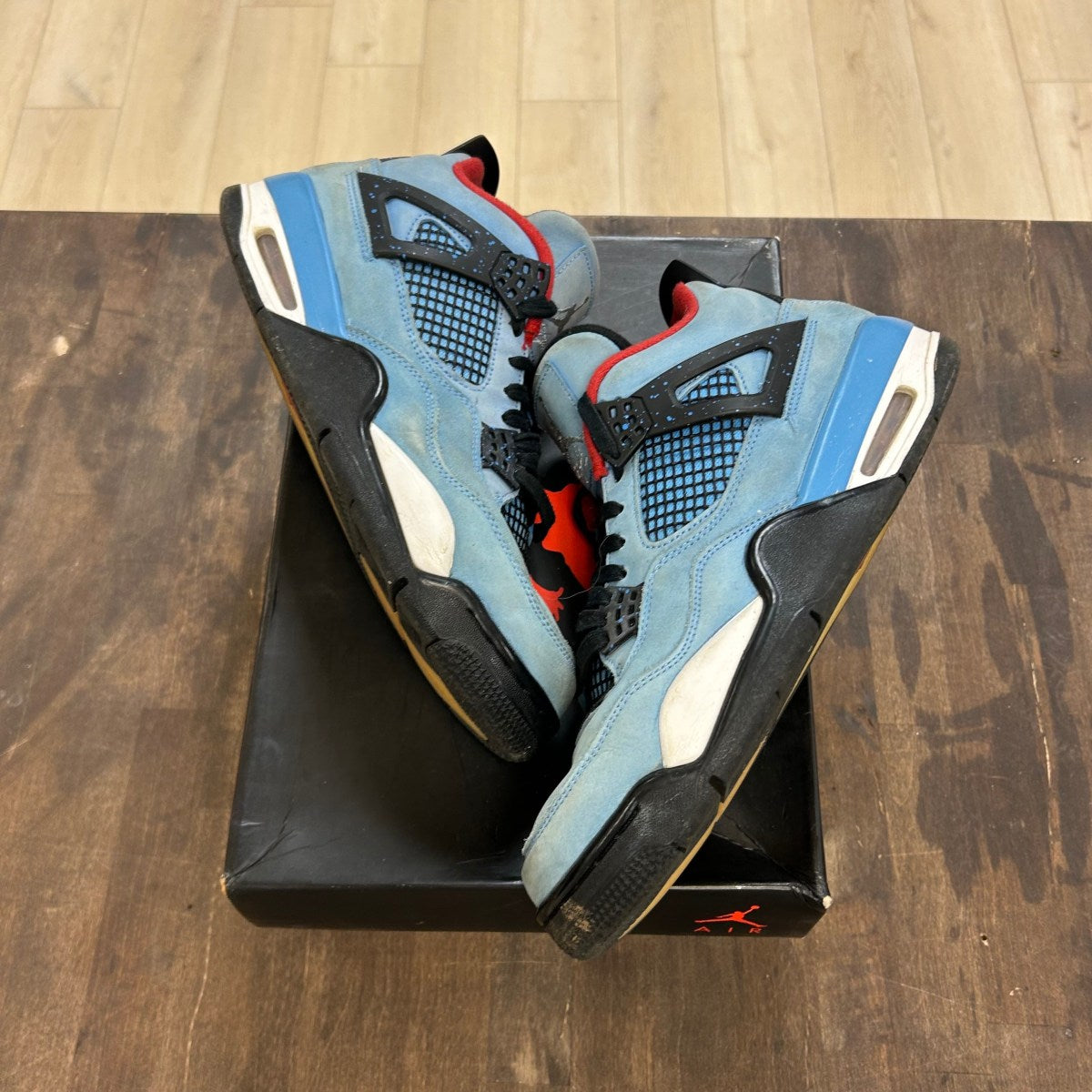 Jordan 4 Retro Travis Scott Cactus Jack - Image 1