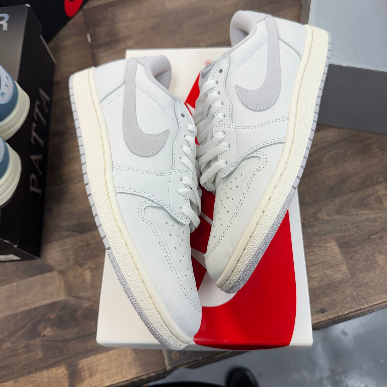 Neutral Grey Jordan 1 Low 85 (USED)