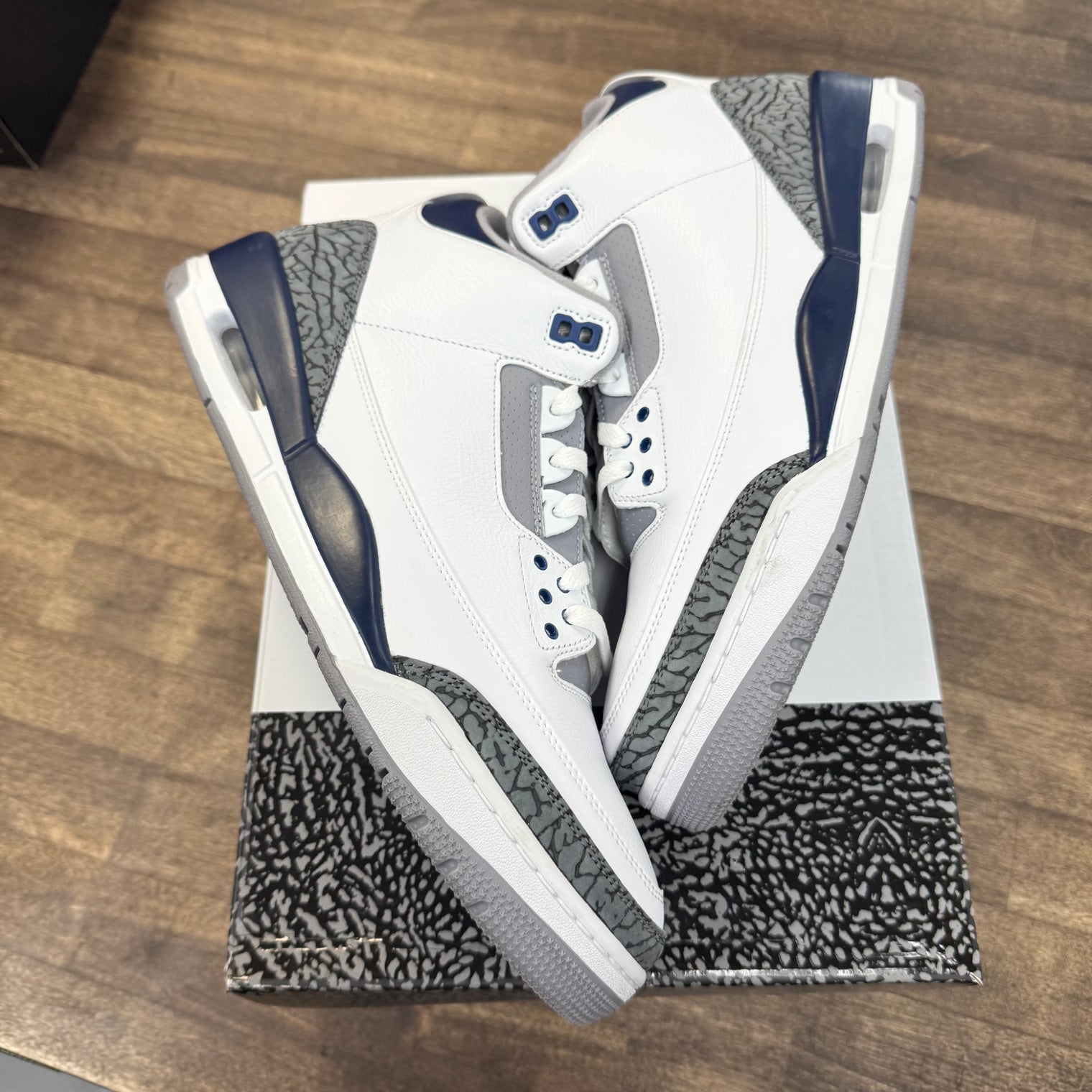 Midnight Navy Jordan 3 Retro (Lightly Worn)