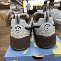 Light Chocolate Field Jaxx Travis Scott (USED)