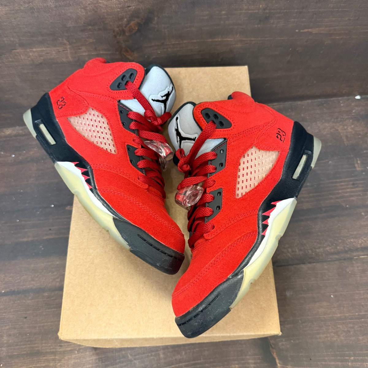 Jordan 5 Retro Raging Bull Red (2021) (GS) Size 5.5Y (Pre-Owned) - Image 2