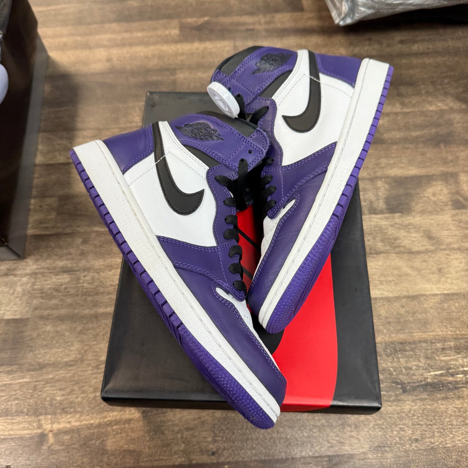 Air Jordan 1 Retro High Court Purple White (USED)