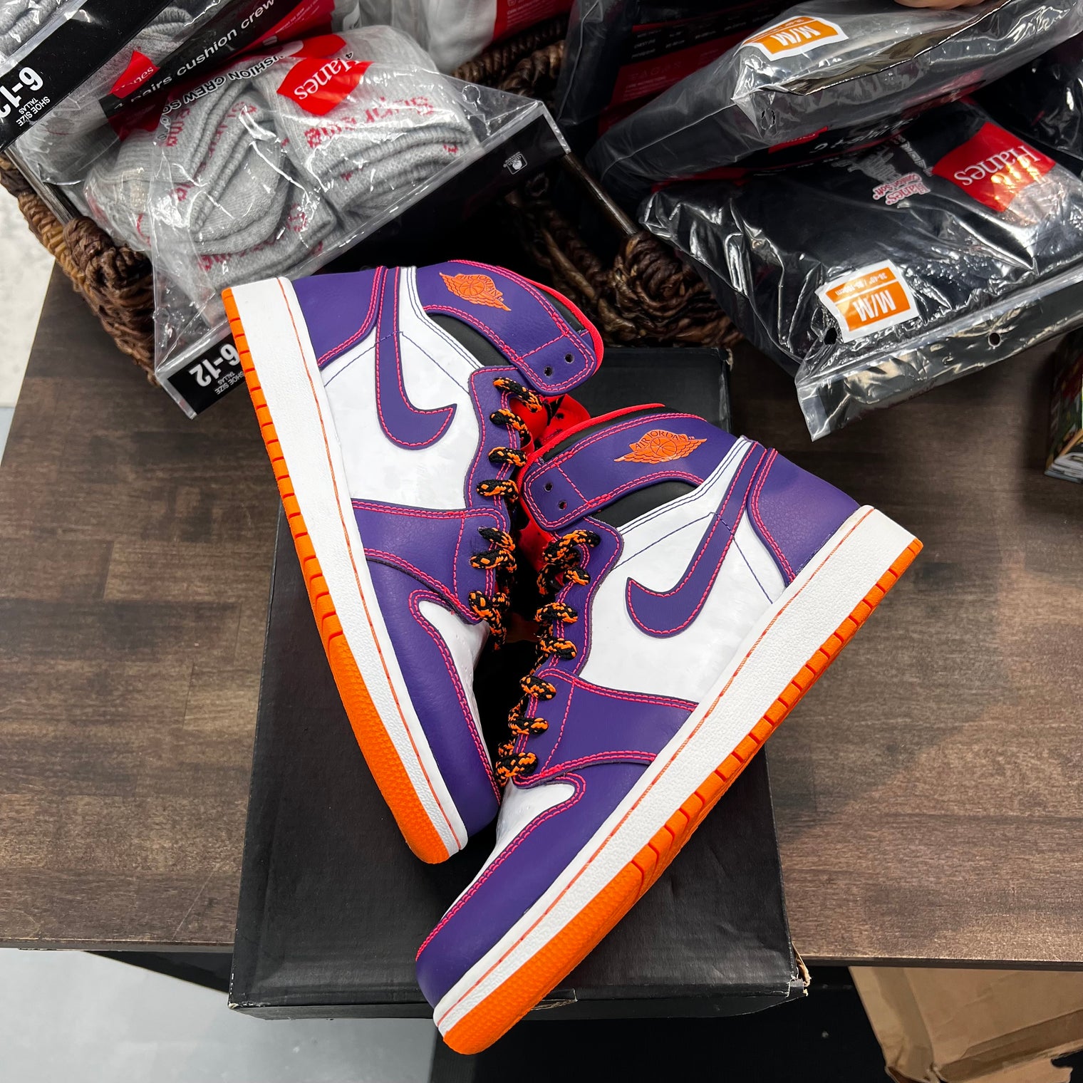 Taz Jordan 1 Mid (GS) (USED)
