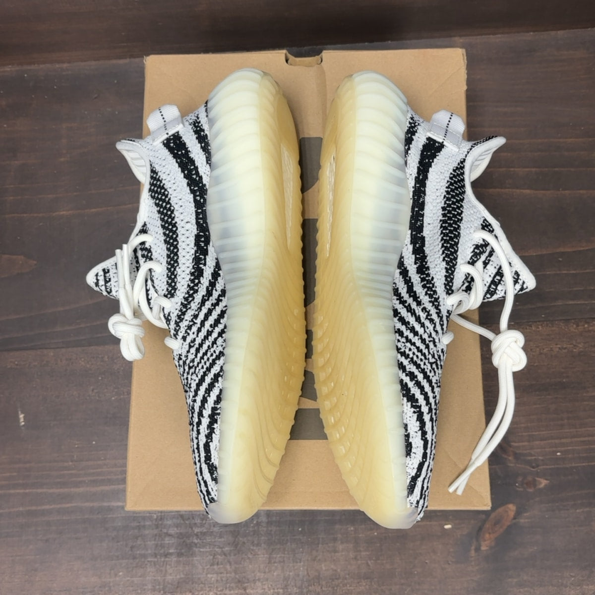 adidas Yeezy Boost 350 V2 Zebra - Image 4