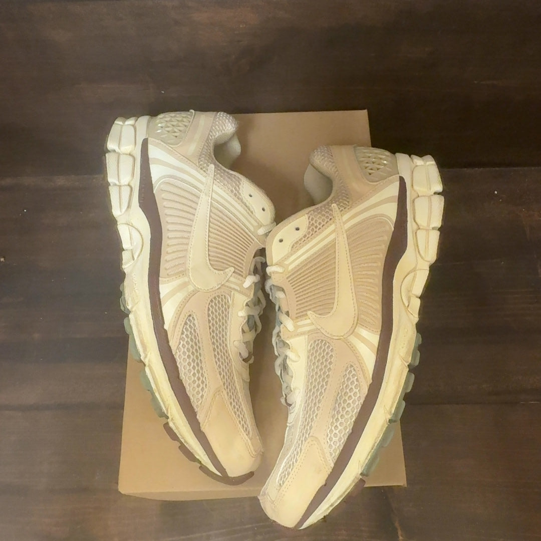 Nike Zoom Vomero 5 Oatmeal (Women's) Size 13.5W (Pre-Owned) - Image 2