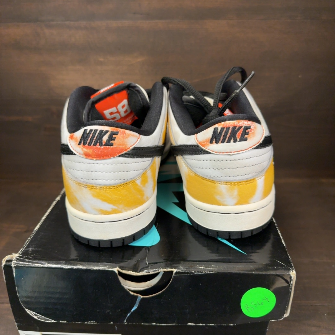 Nike SB Dunk Low Raygun Tie-Dye White Size 8 (Pre-Owned)