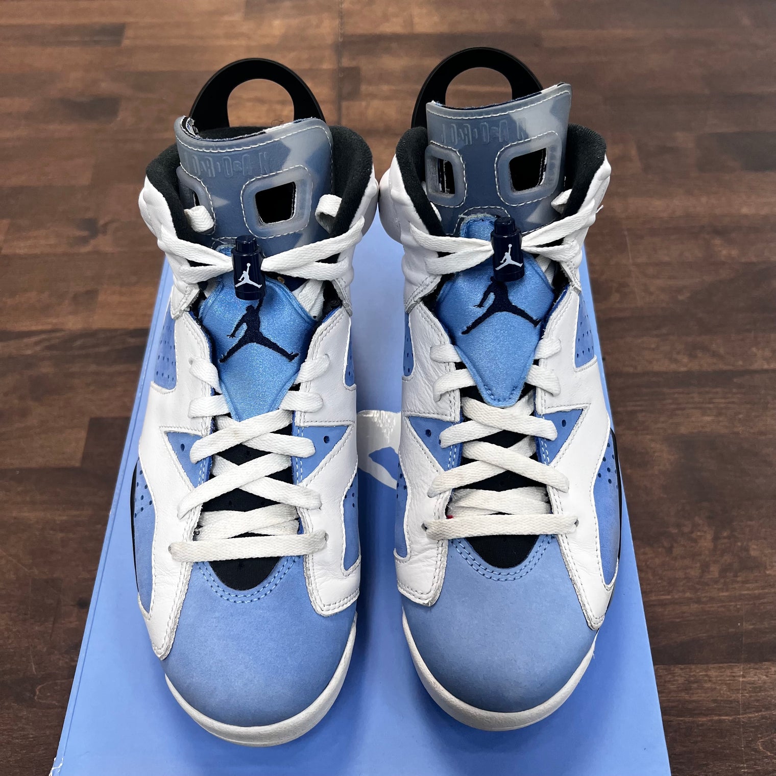 UNC Jordan 6 (USED)
