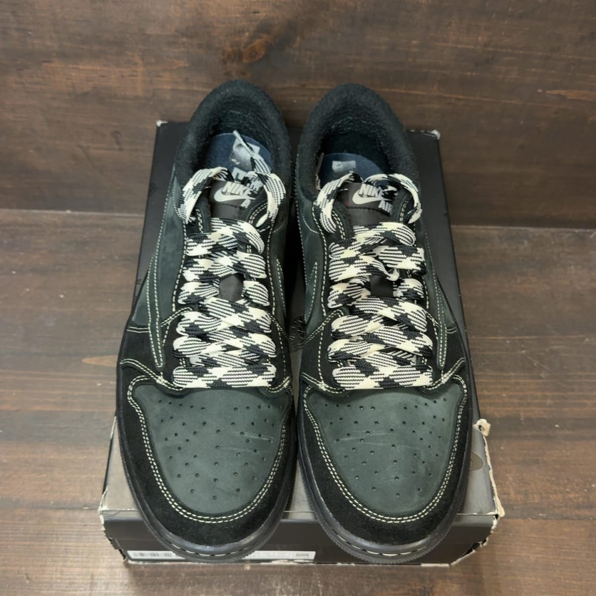 Jordan 1 Retro Low OG SP Travis Scott Black Phantom Size 10 (Pre-Owned) - tag