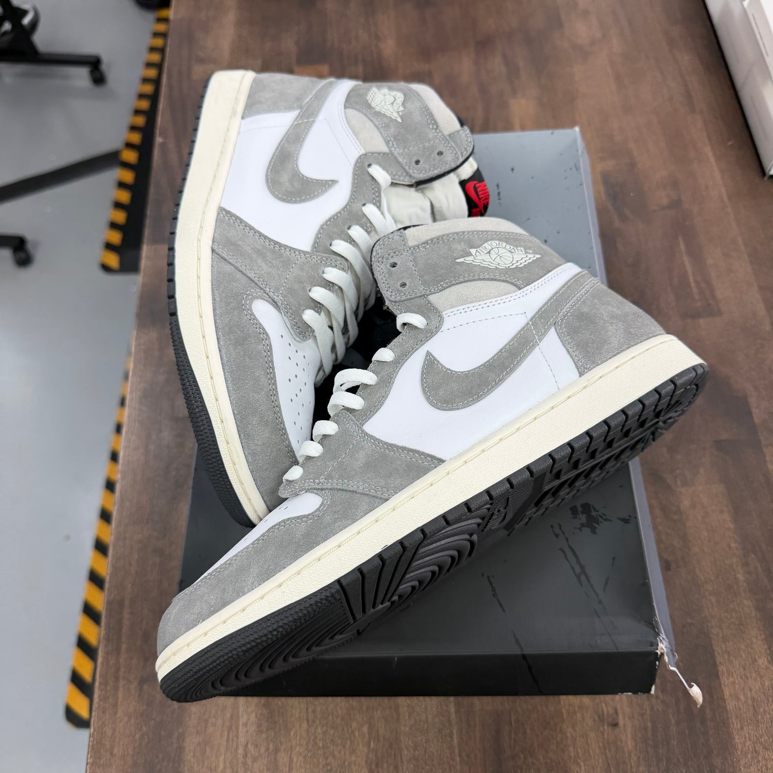 Washed Black Jordan 1 High Retro (USED)