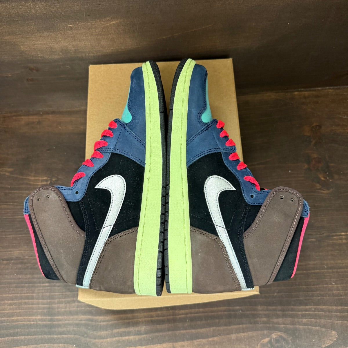 Jordan 1 Retro High Tokyo Bio Hack Size 9 (Pre-Owned) - Image 5