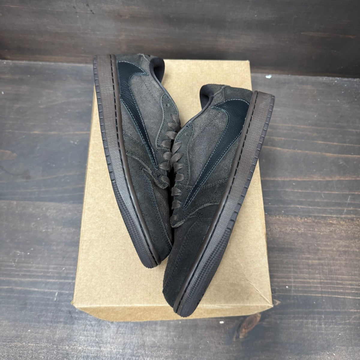 Jordan 1 Retro Low OG SP Travis Scott Velvet Brown Size 8.5 (Pre-Owned) - Image 2
