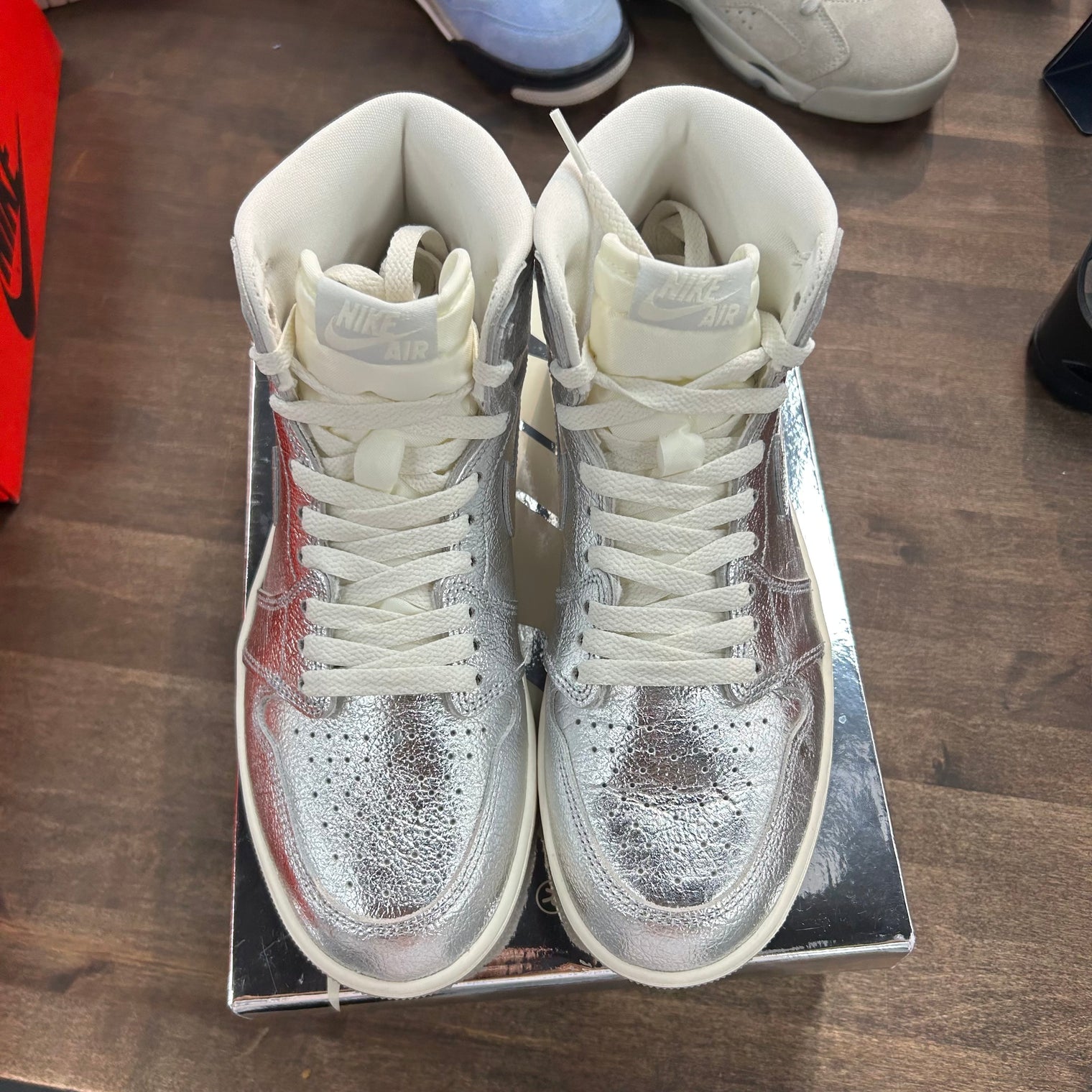 Chrome Jordan 1 Retro High OG (Women's) (USED)