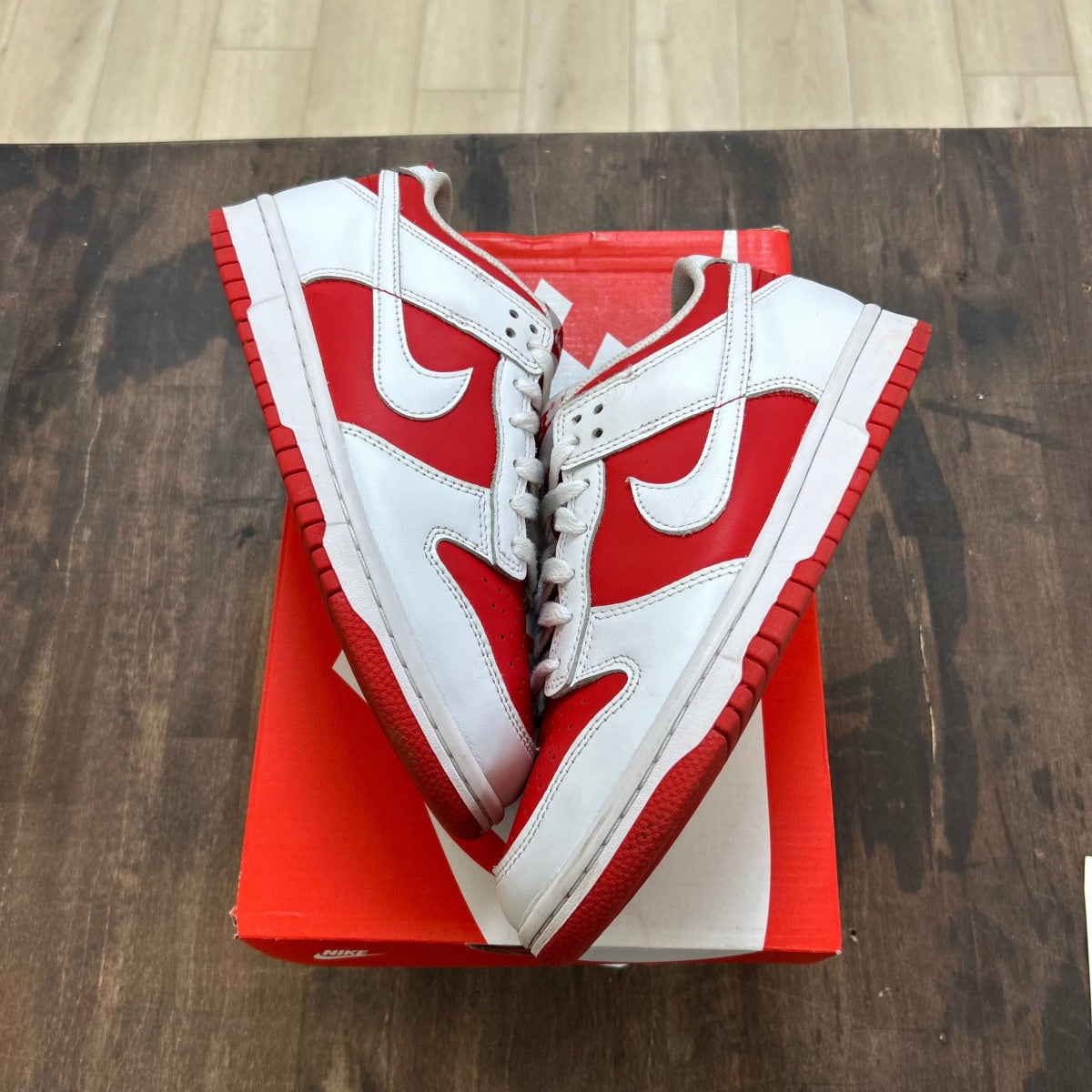Nike Dunk Low Championship Red (GS) - Image 1