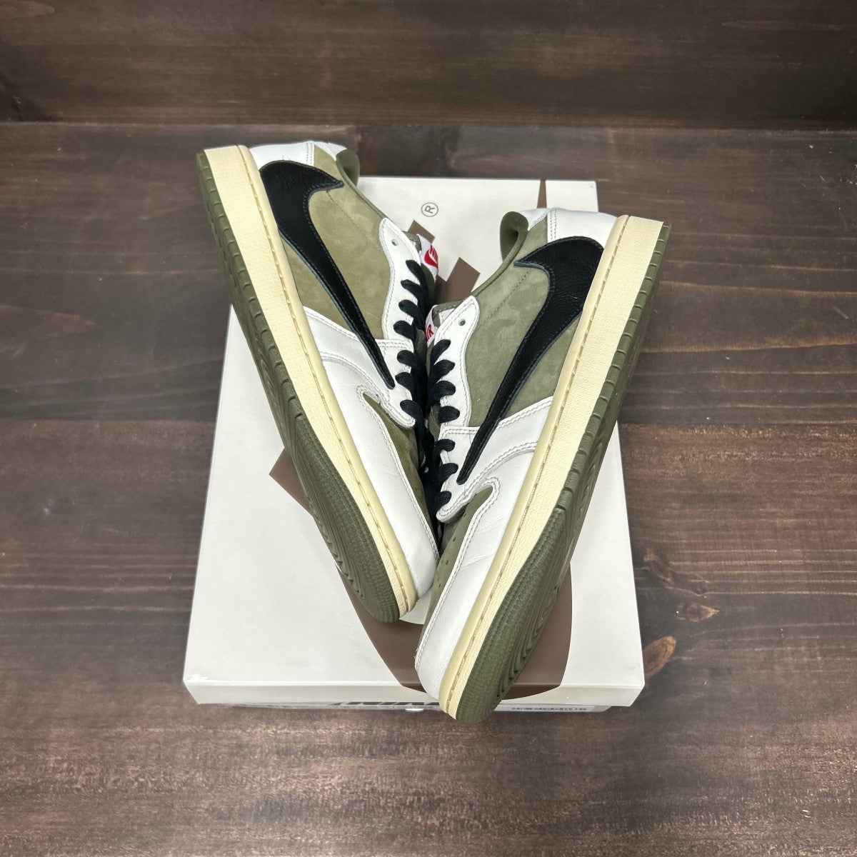 Jordan 1 Retro Low OG SP Travis Scott Medium Olive - Image 2