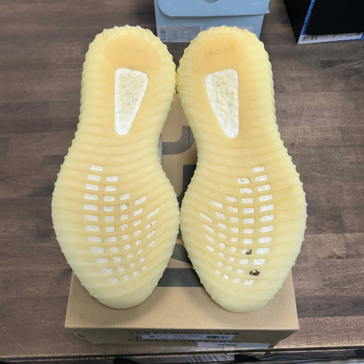 Bone Yeezy 350 (USED)