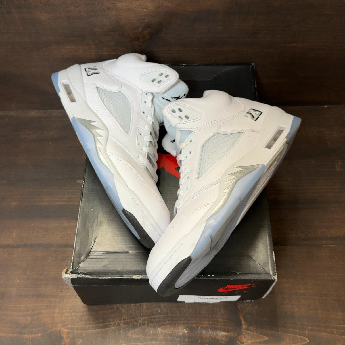 Jordan 5 Retro White Metallic (2026) - Image 2