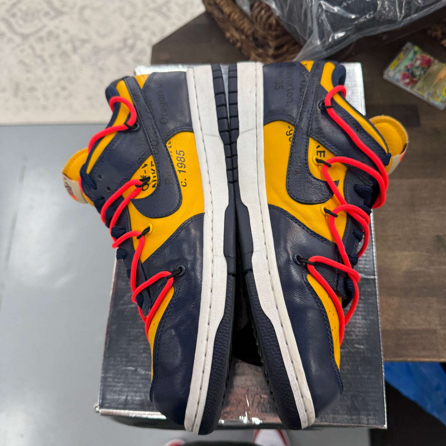 Michigan Off-White Dunk Low (USED)