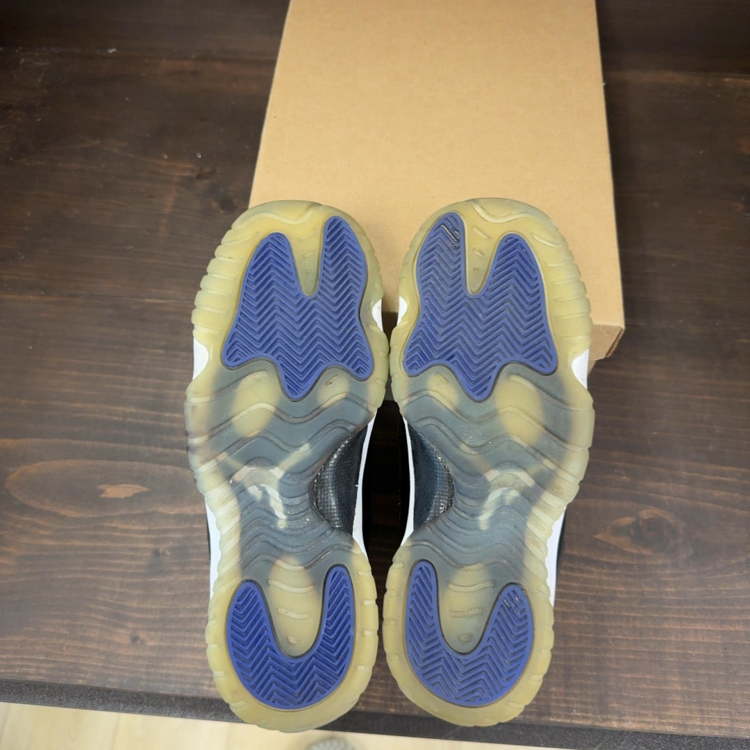 Jordan 11 Retro Space Jam (2016) (GS) Size 7Y (Pre-Owned) - Image 7