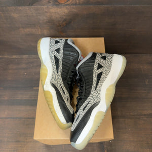 Jordan 11 Retro Low IE Black Cement Size 9 (Pre-Owned) - Image 2