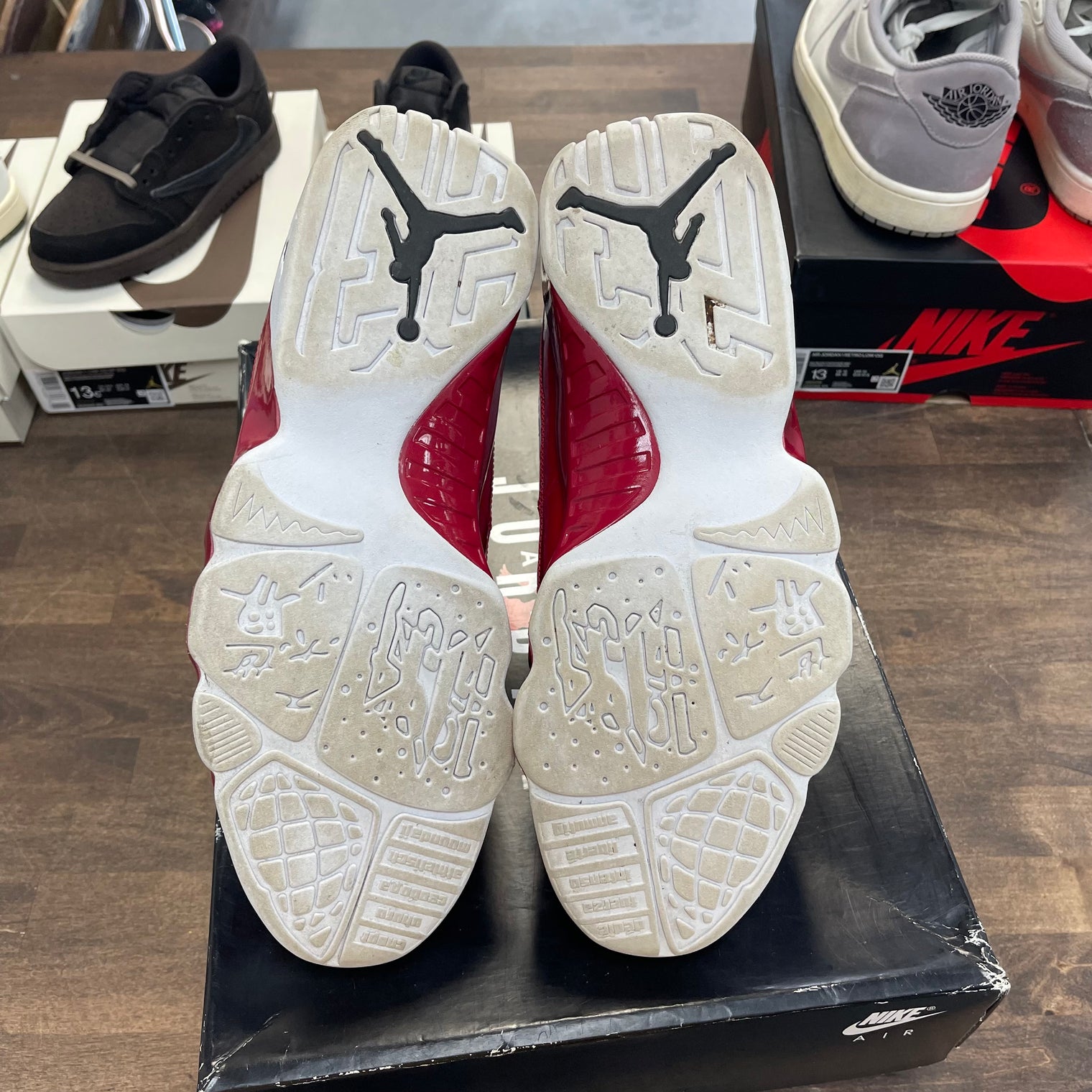 Gym Red Jordan 9 (USED)