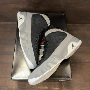 Jordan 9 Retro Particle Grey - Image 2
