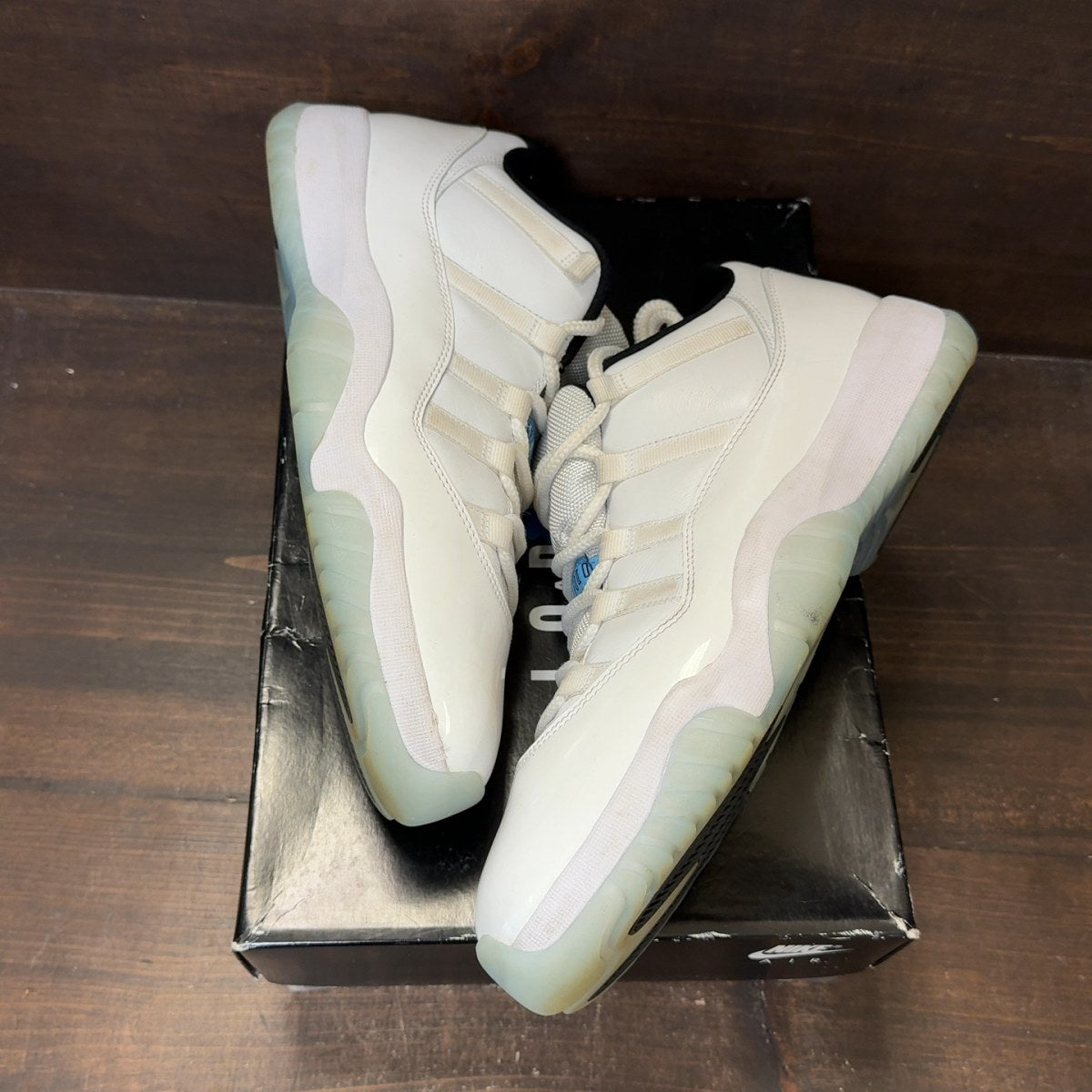 Jordan 11 Retro Low Legend Blue - Image 2