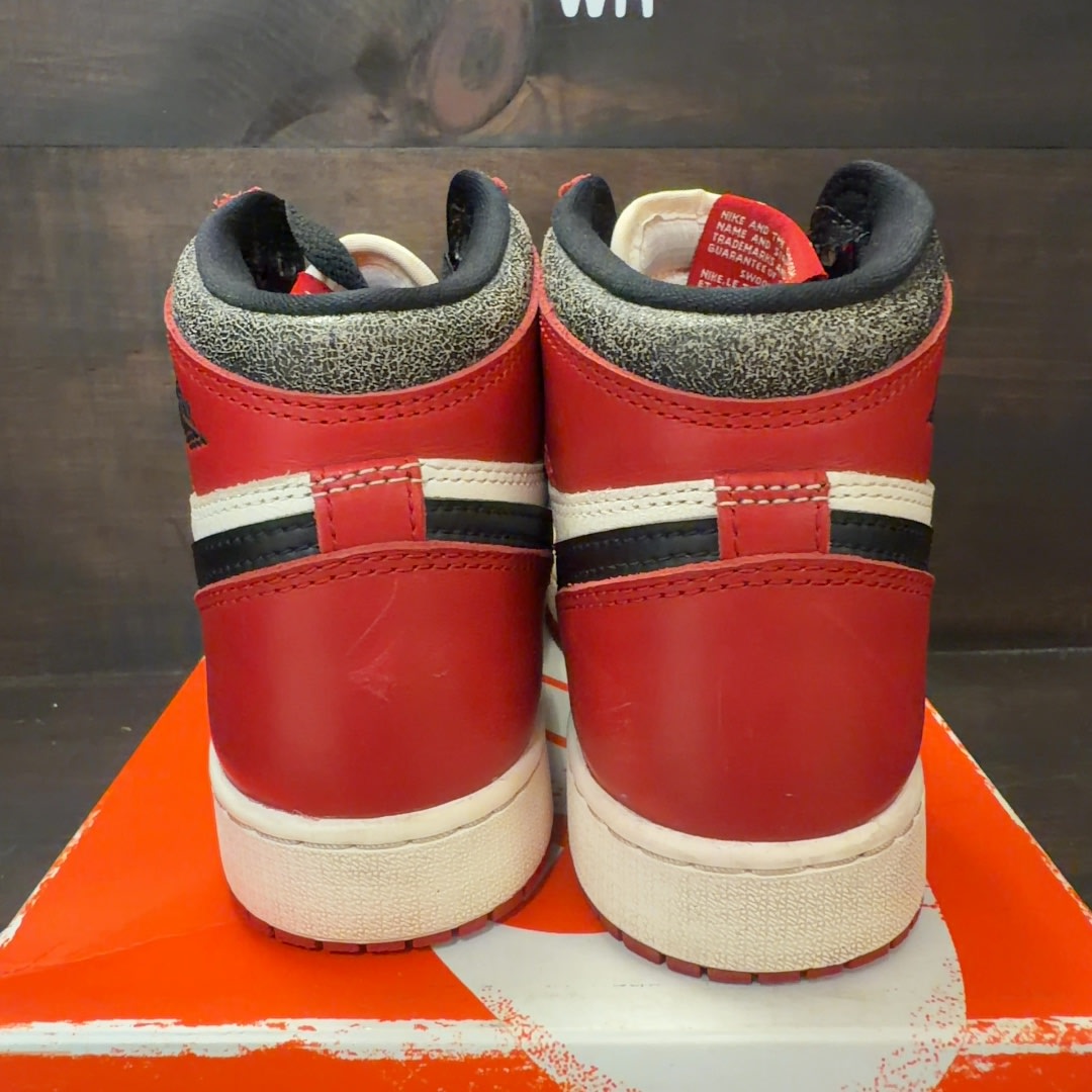 Jordan 1 Retro High OG Chicago Lost and Found (GS) - Image 4