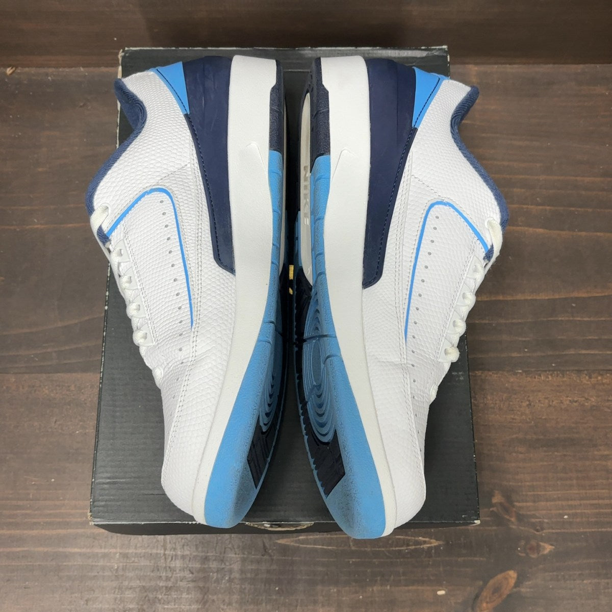 Jordan 2 Retro Low University Blue (2016) Size 10.5 (Pre-Owned)