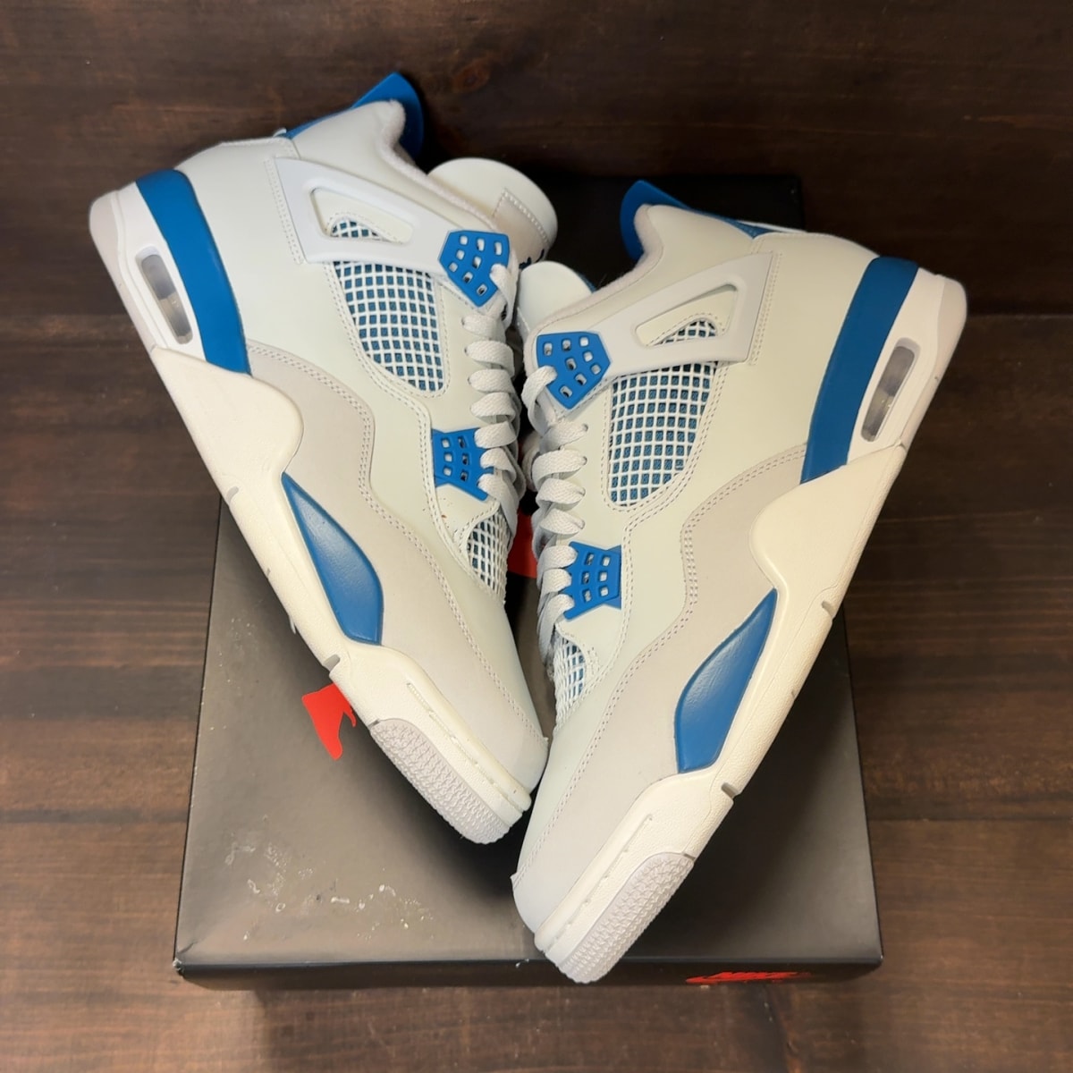 Jordan 4 Retro Military Blue (2024) Size 11 (Pre-Owned)
