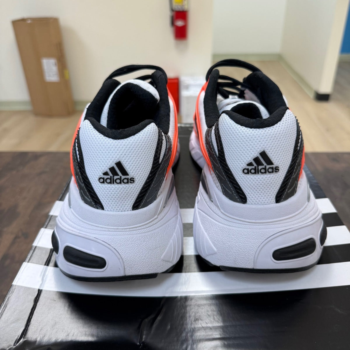 adidas Adistar XLG 2.0 Solar Orange - Image 3