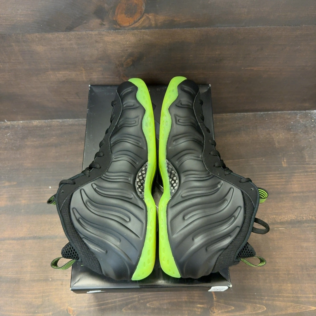 Nike Air Foamposite One Black Volt - Image 6