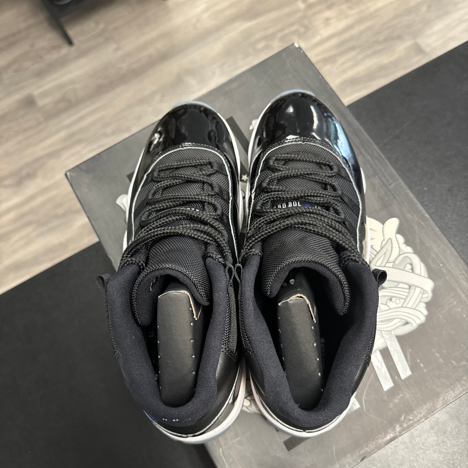 Space Jam Jordan 11 (USED)