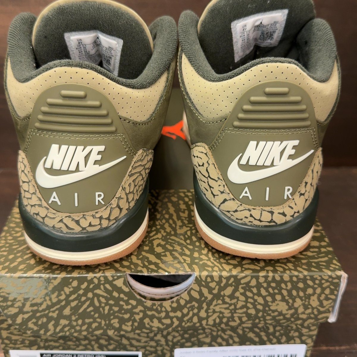 Jordan 3 Retro Family Affair (GS) Size 4Y (Pre-Owned) - aux