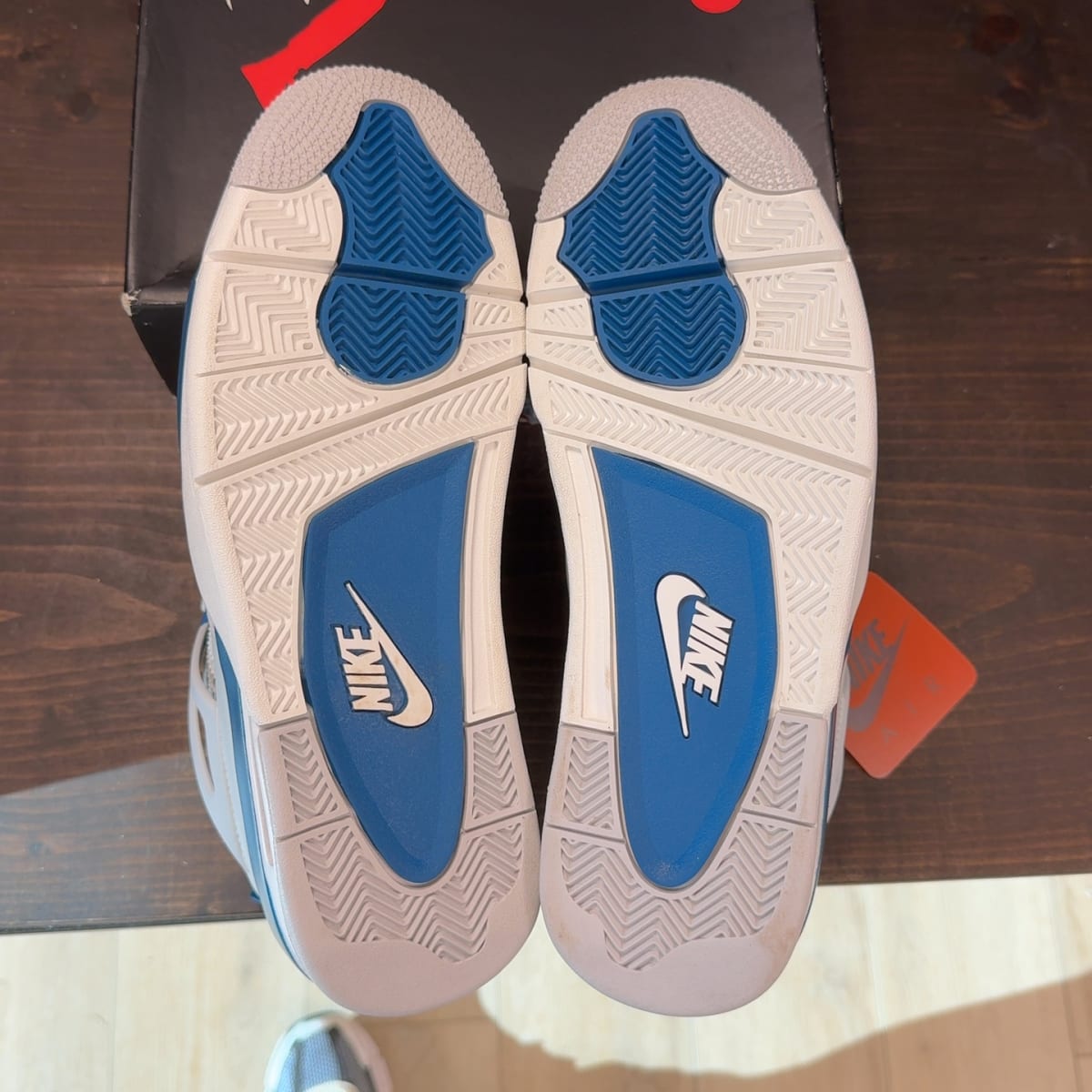 Jordan 4 Retro Military Blue (2024) Size 10.5 (Pre-Owned) - aux