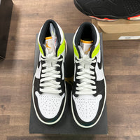 University Gold Volt Black Jordan 1 Retro High Golf