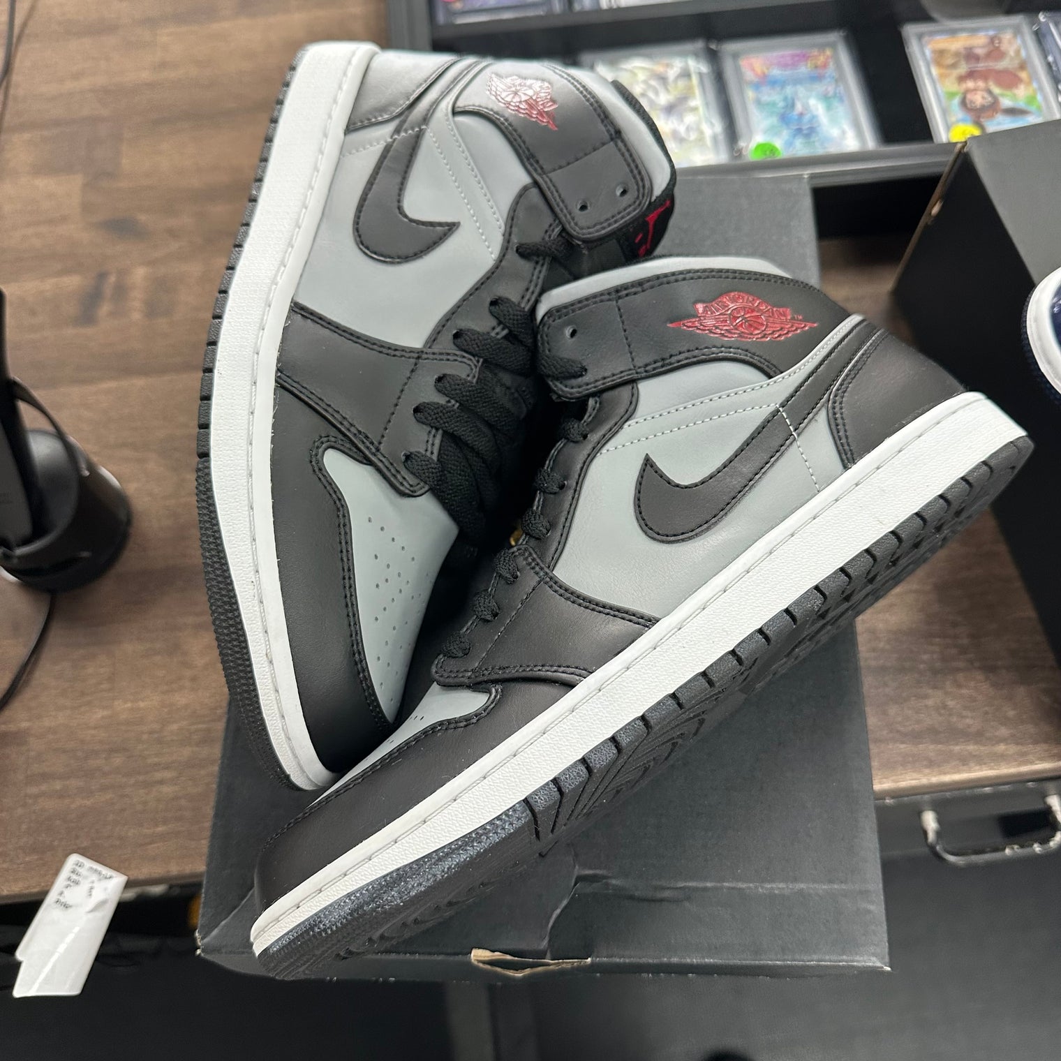 Shadow Red Jordan 1 Mid (USED)