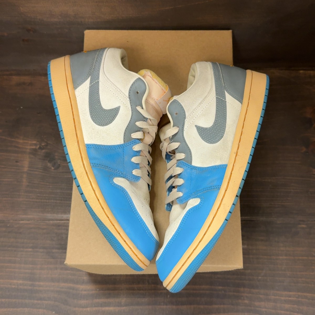 Jordan 1 Low Vintage UNC Grey Size 9.5 (Pre-Owned) - Image 2