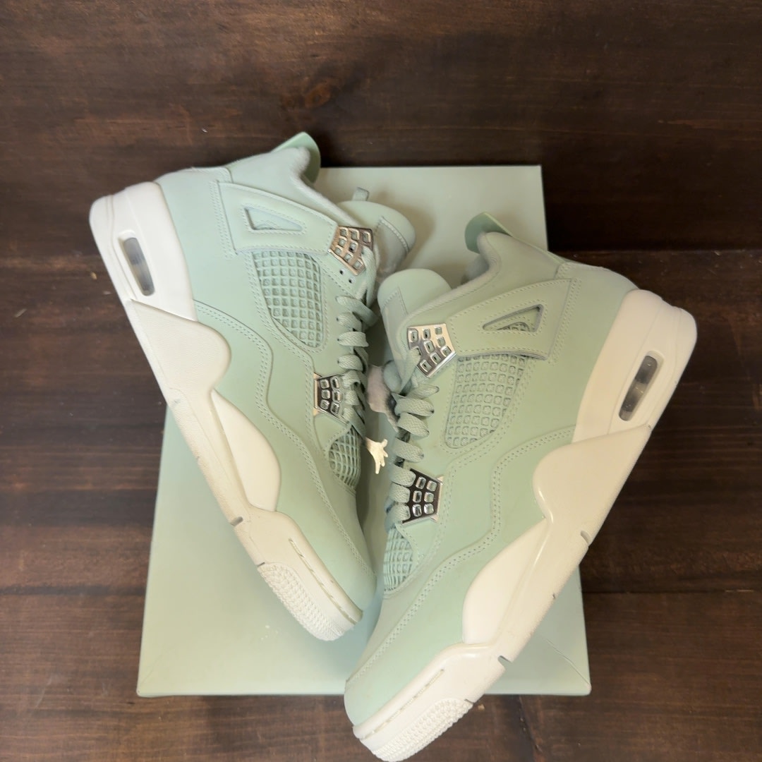 Jordan 4 Retro Seafoam Sail (Women's) Size 10.5W (Pre-Owned)