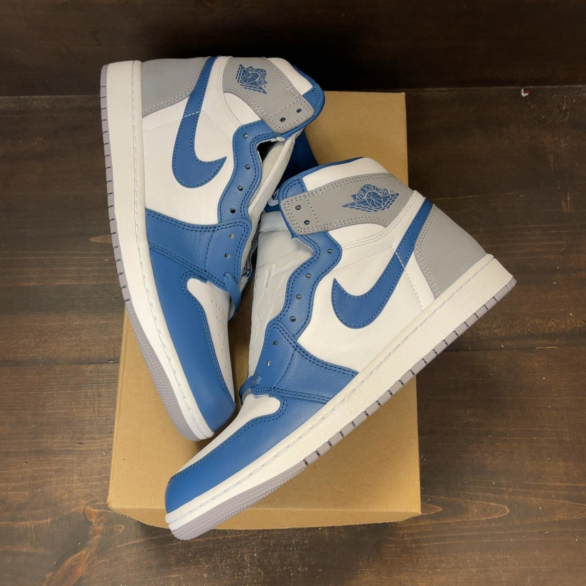 Jordan 1 Retro High OG True Blue Size 10.5 - Image 2