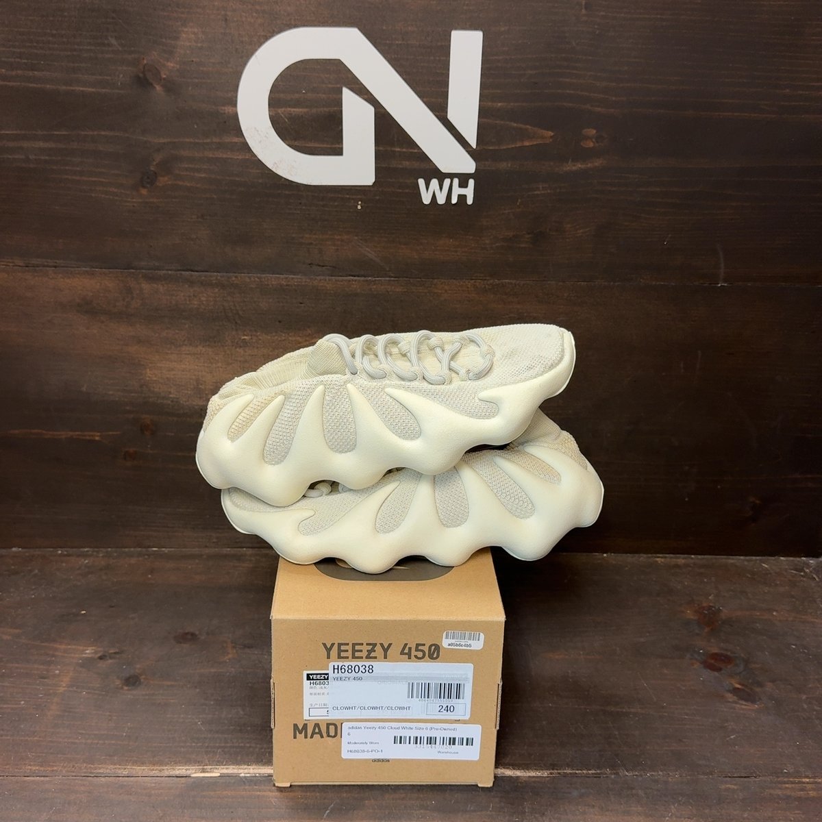 adidas Yeezy 450 Cloud White Size 6 (Pre-Owned) - front