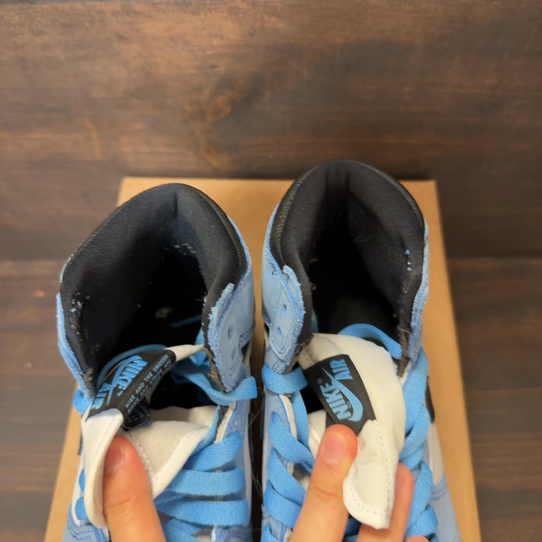 Jordan 1 Retro High OG University Blue (GS) Size 7Y (Pre-Owned) - Image 4