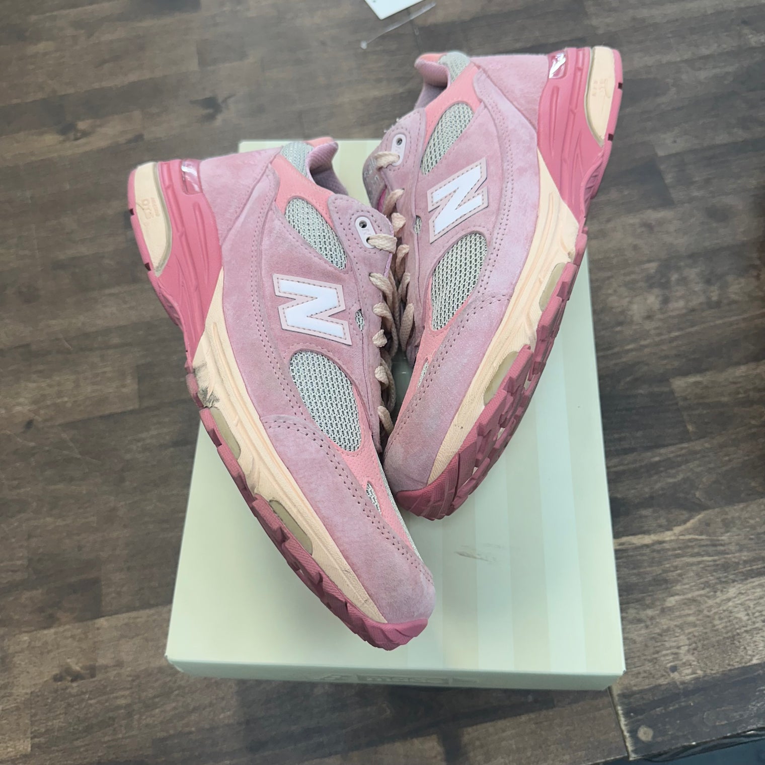Joe Fresh Goods Performance Art Powder Pink New Balance 993 (USED)