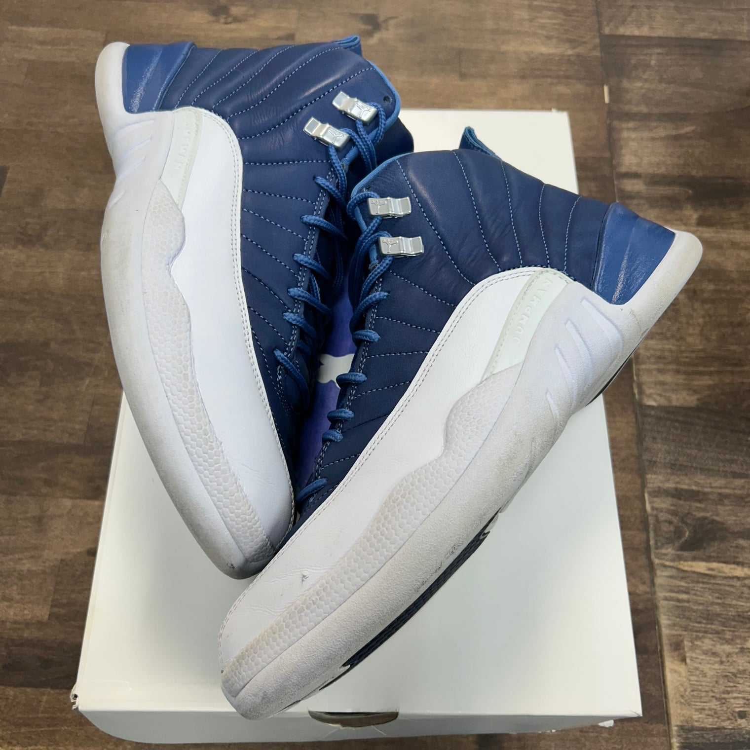 Indigo Jordan 12 Retro (USED)